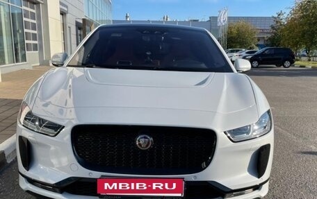 Jaguar I-Pace I, 2019 год, 4 700 000 рублей, 8 фотография