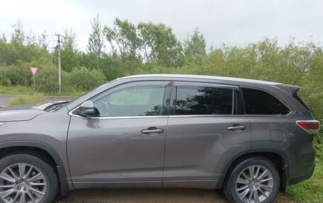 Toyota Highlander III, 2015 год, 3 450 000 рублей, 2 фотография