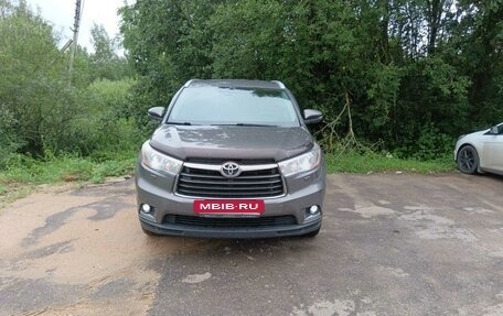 Toyota Highlander III, 2015 год, 3 450 000 рублей, 9 фотография