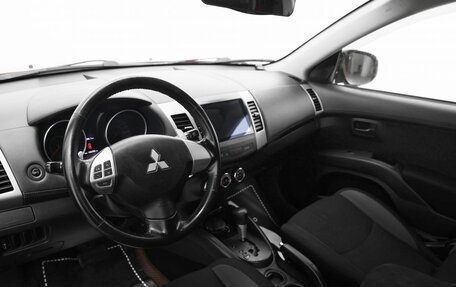 Mitsubishi Outlander III рестайлинг 3, 2010 год, 990 000 рублей, 8 фотография