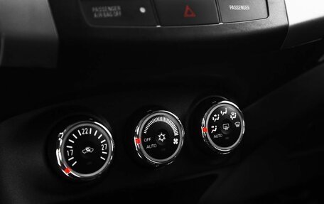 Mitsubishi Outlander III рестайлинг 3, 2010 год, 990 000 рублей, 10 фотография