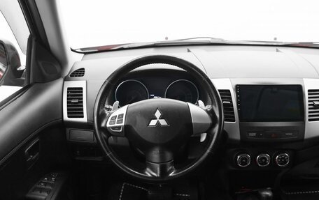 Mitsubishi Outlander III рестайлинг 3, 2010 год, 990 000 рублей, 13 фотография