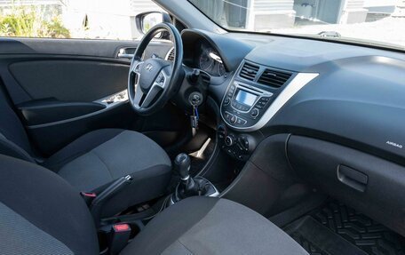 Hyundai Solaris II рестайлинг, 2011 год, 595 000 рублей, 12 фотография