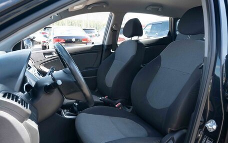 Hyundai Solaris II рестайлинг, 2011 год, 595 000 рублей, 9 фотография