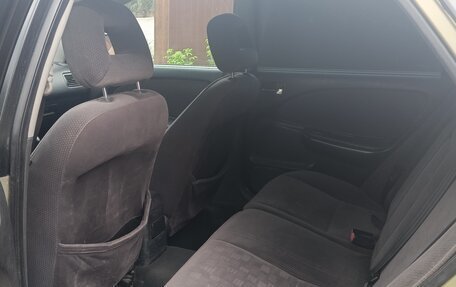 Toyota Avensis III рестайлинг, 2001 год, 300 000 рублей, 7 фотография