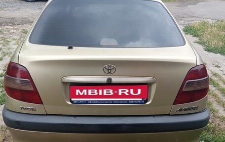 Toyota Avensis III рестайлинг, 2001 год, 300 000 рублей, 11 фотография