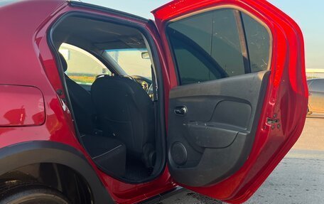 Renault Logan II, 2018 год, 870 000 рублей, 5 фотография