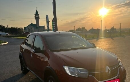 Renault Logan II, 2018 год, 870 000 рублей, 15 фотография