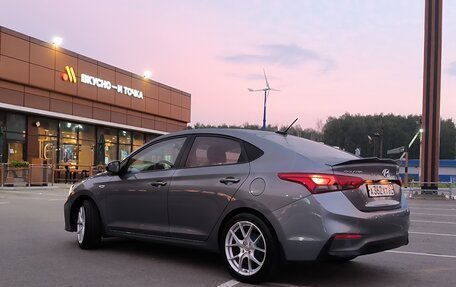 Hyundai Solaris II рестайлинг, 2018 год, 1 259 000 рублей, 7 фотография