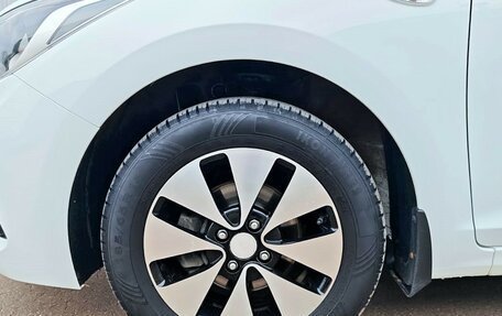 Hyundai Solaris II рестайлинг, 2018 год, 1 200 000 рублей, 3 фотография