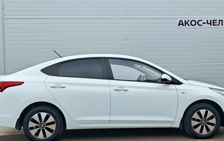 Hyundai Solaris II рестайлинг, 2018 год, 1 200 000 рублей, 9 фотография