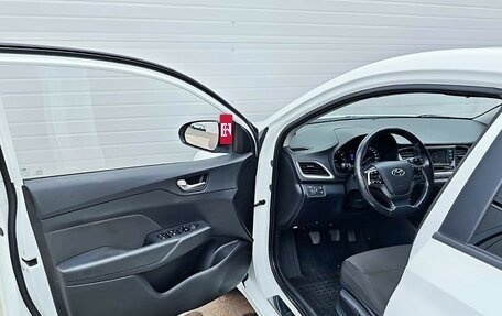 Hyundai Solaris II рестайлинг, 2018 год, 1 200 000 рублей, 28 фотография
