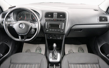 Volkswagen Polo VI (EU Market), 2018 год, 899 000 рублей, 11 фотография