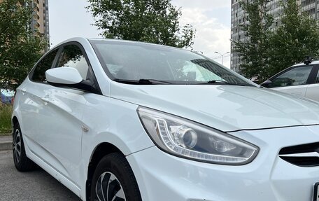 Hyundai Solaris II рестайлинг, 2013 год, 950 000 рублей, 1 фотография