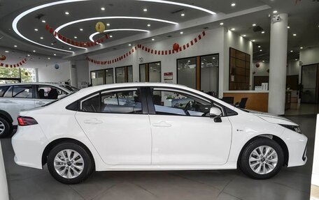 Toyota Corolla, 2025 год, 2 375 000 рублей, 3 фотография