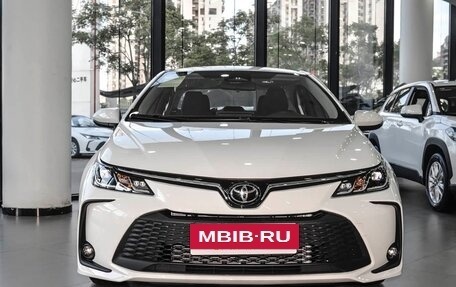 Toyota Corolla, 2025 год, 2 375 000 рублей, 2 фотография