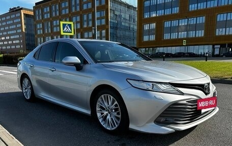 Toyota Camry, 2018 год, 2 790 000 рублей, 2 фотография