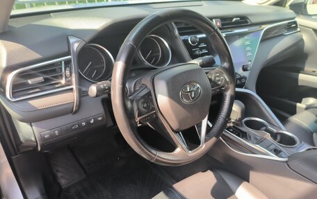 Toyota Camry, 2018 год, 2 790 000 рублей, 9 фотография