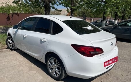 Opel Astra J, 2013 год, 950 000 рублей, 5 фотография