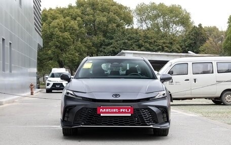 Toyota Camry, 2025 год, 3 555 000 рублей, 2 фотография