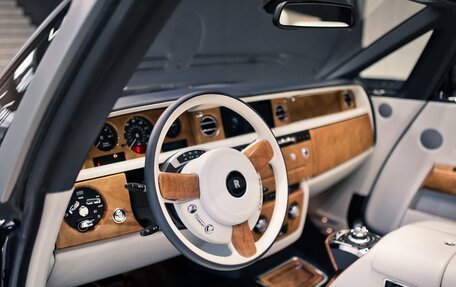 Rolls-Royce Phantom VII рестайлинг, 2014 год, 45 000 000 рублей, 7 фотография