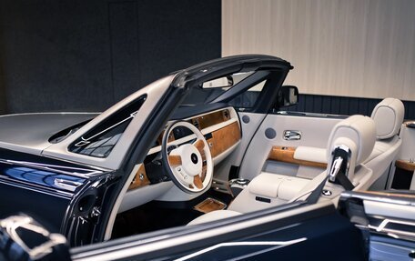 Rolls-Royce Phantom VII рестайлинг, 2014 год, 45 000 000 рублей, 6 фотография