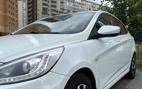 Hyundai Solaris II рестайлинг, 2013 год, 950 000 рублей, 6 фотография