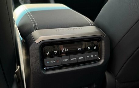 Toyota Land Cruiser Prado, 2024 год, 11 250 000 рублей, 39 фотография