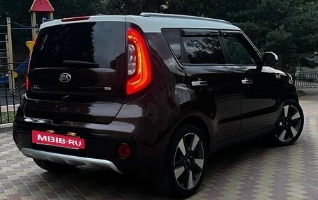 KIA Soul II рестайлинг, 2017 год, 1 300 000 рублей, 3 фотография