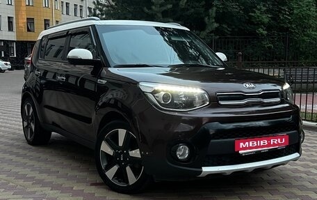 KIA Soul II рестайлинг, 2017 год, 1 300 000 рублей, 5 фотография