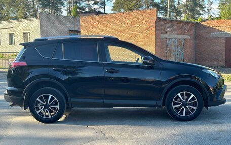Toyota RAV4, 2018 год, 2 280 000 рублей, 4 фотография