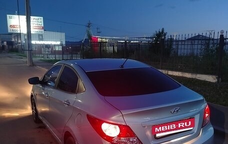 Hyundai Solaris II рестайлинг, 2011 год, 430 000 рублей, 3 фотография