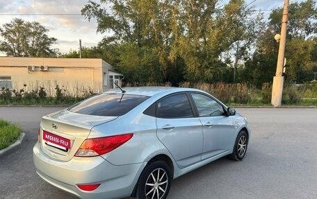 Hyundai Solaris II рестайлинг, 2011 год, 430 000 рублей, 7 фотография
