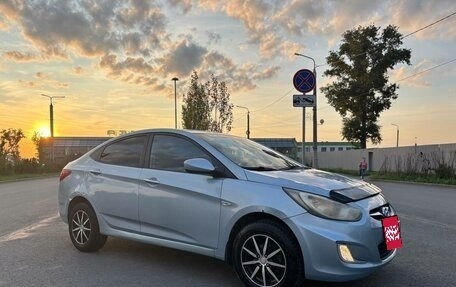 Hyundai Solaris II рестайлинг, 2011 год, 430 000 рублей, 15 фотография