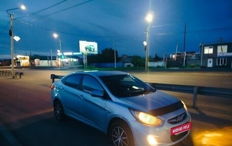 Hyundai Solaris II рестайлинг, 2011 год, 430 000 рублей, 14 фотография