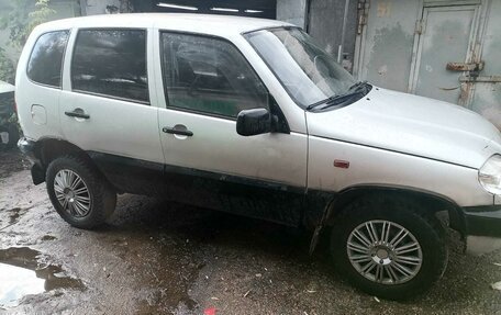 Chevrolet Niva I рестайлинг, 2006 год, 240 000 рублей, 2 фотография