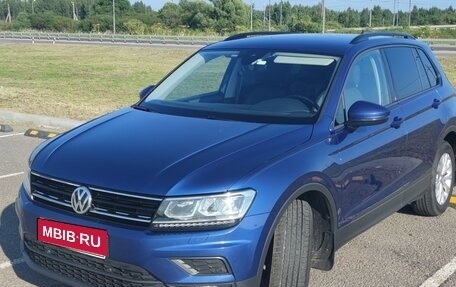 Volkswagen Tiguan II, 2019 год, 2 350 000 рублей, 1 фотография
