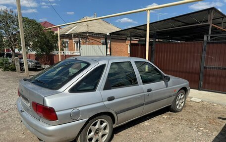 Ford Escort V, 1997 год, 300 000 рублей, 4 фотография