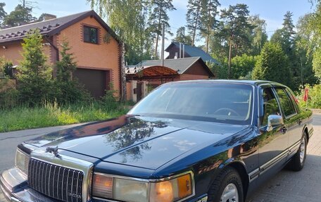 Lincoln Town Car II, 1992 год, 1 450 000 рублей, 2 фотография