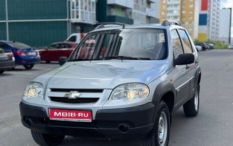 Chevrolet Niva I рестайлинг, 2010 год, 625 000 рублей, 1 фотография