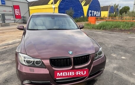 BMW 3 серия, 2005 год, 1 120 000 рублей, 3 фотография