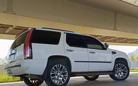 Cadillac Escalade III, 2008 год, 1 000 000 рублей, 6 фотография
