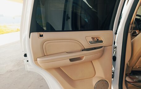 Cadillac Escalade III, 2008 год, 1 000 000 рублей, 16 фотография