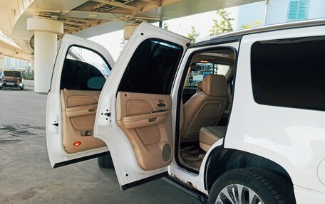 Cadillac Escalade III, 2008 год, 1 000 000 рублей, 24 фотография