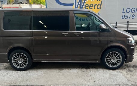 Volkswagen Caravelle T5, 2012 год, 2 400 000 рублей, 3 фотография