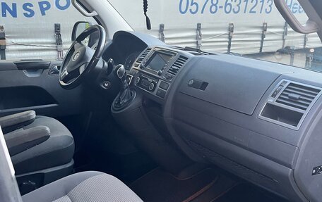 Volkswagen Caravelle T5, 2012 год, 2 400 000 рублей, 9 фотография