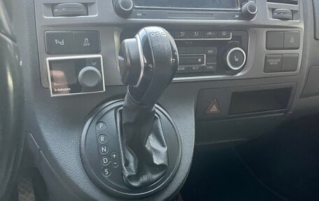 Volkswagen Caravelle T5, 2012 год, 2 400 000 рублей, 8 фотография