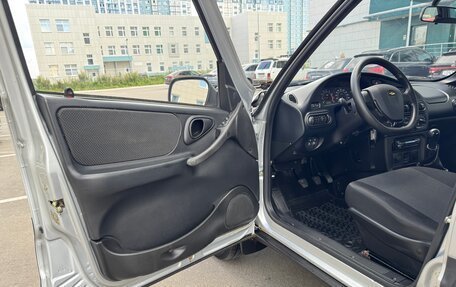 Chevrolet Niva I рестайлинг, 2010 год, 625 000 рублей, 24 фотография