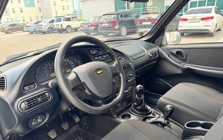 Chevrolet Niva I рестайлинг, 2010 год, 625 000 рублей, 25 фотография