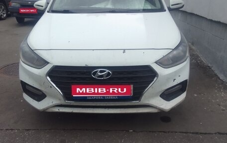 Hyundai Solaris II рестайлинг, 2017 год, 800 000 рублей, 1 фотография